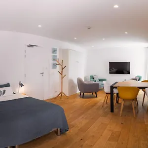 https://le-cornouaille-hotel.inbrittany.com